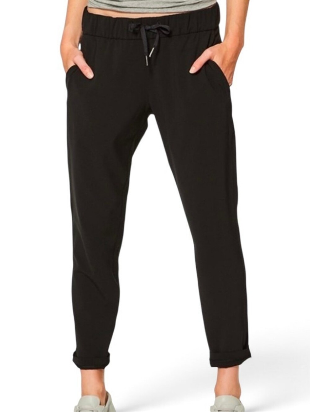LULULEMON Black On The Fly Drawstring Cropped Pants - Size 2